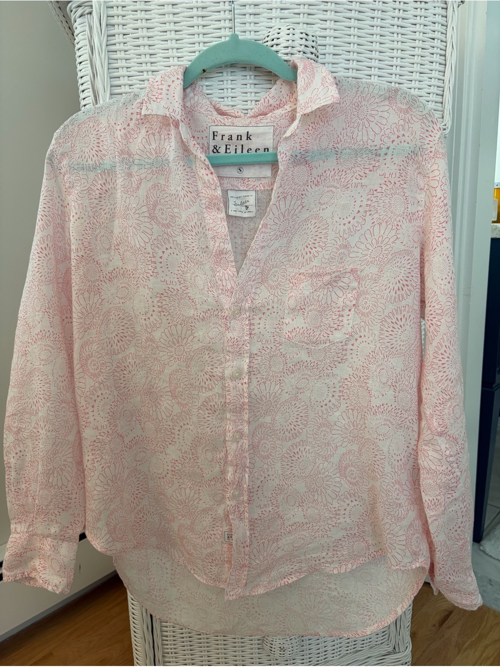 Beautiful Frank & Eileen Linen Top-Size Small